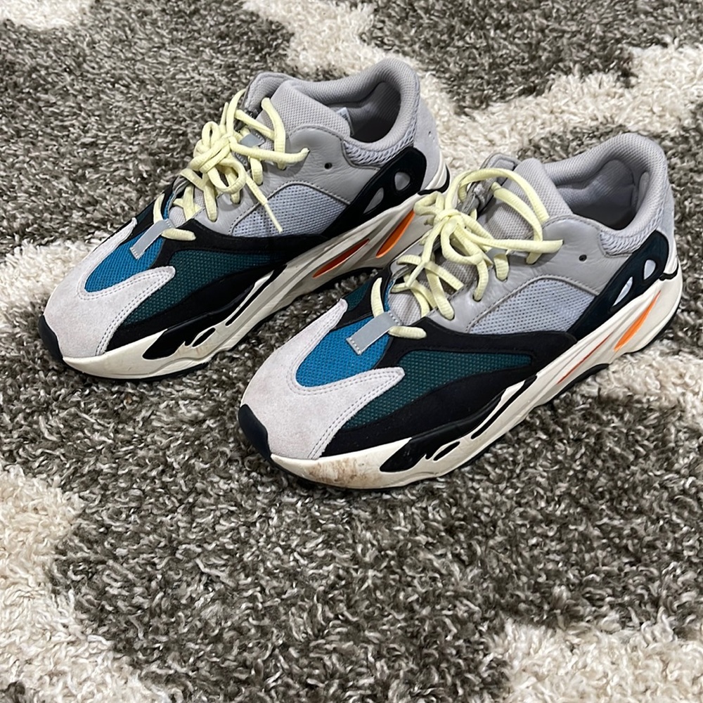 Yeezy X Adidas 700 Wave Runner Size 10.5 US mens (pre-owned)